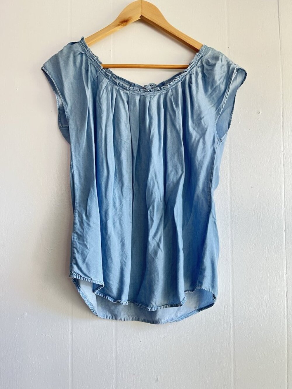 LC Blue Summer Top Chambray Shirt Sleeve Flowy Lightweight Lauren Conrad Sz S
